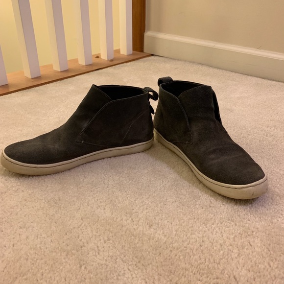 dolce vita suede slip on sneakers